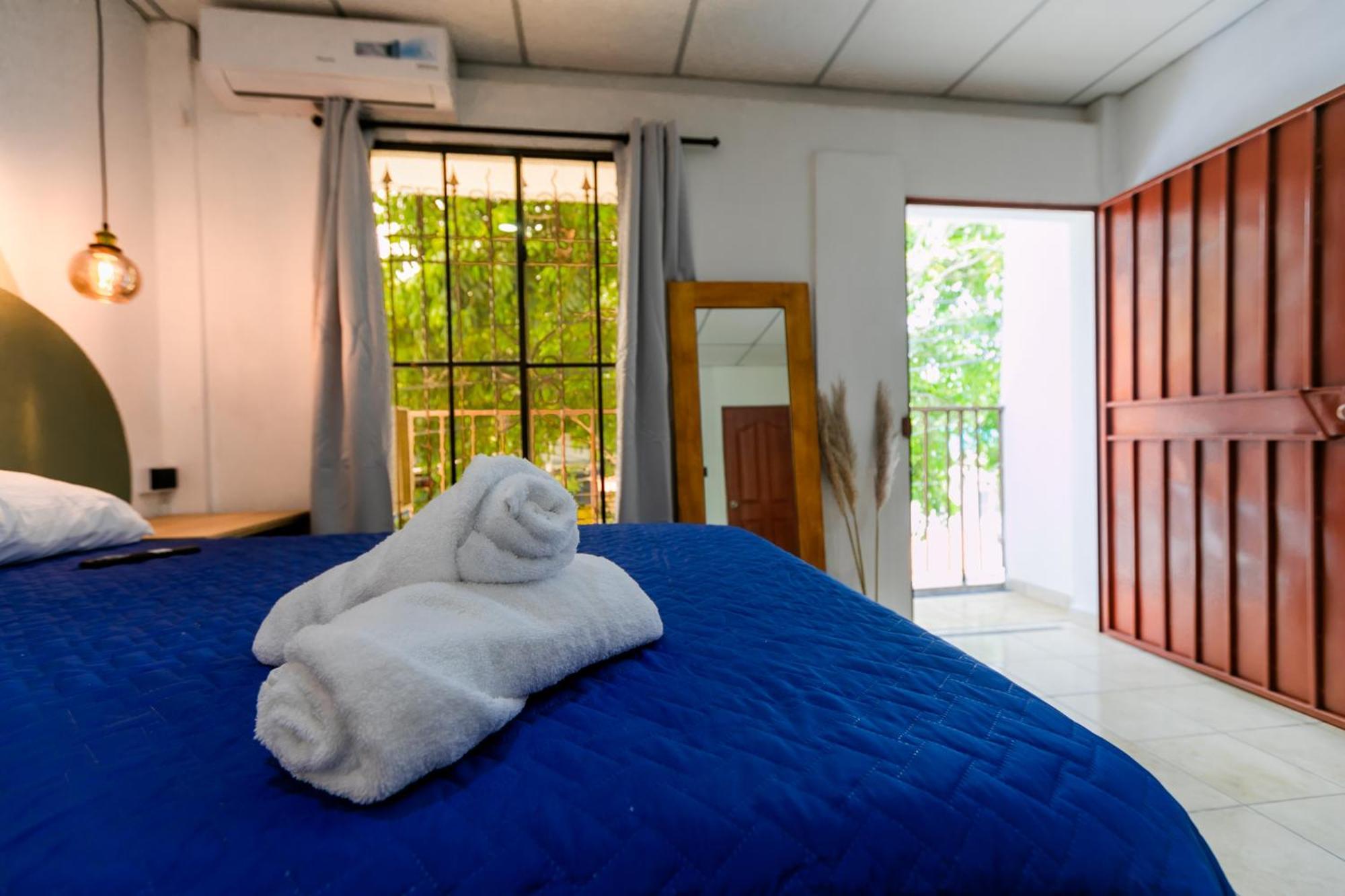 Hotel Friendly House Santa Tecla Exterior foto