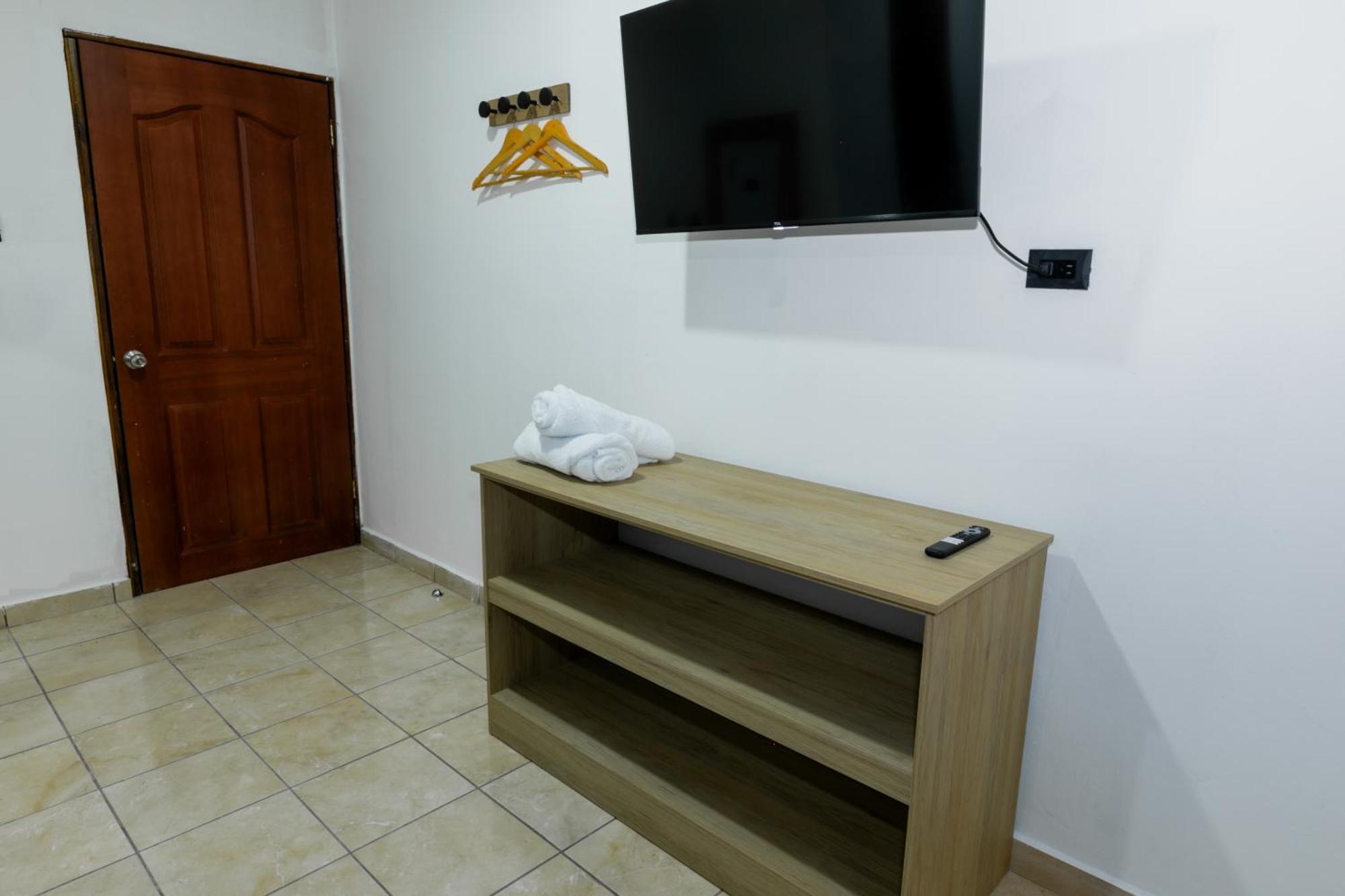 Hotel Friendly House Santa Tecla Exterior foto