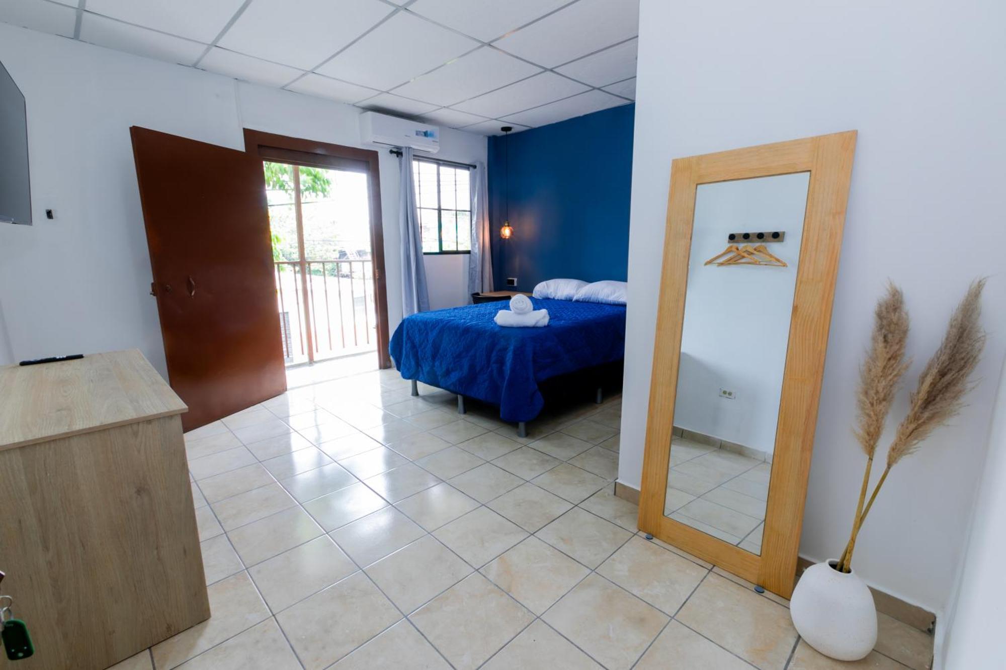 Hotel Friendly House Santa Tecla Exterior foto